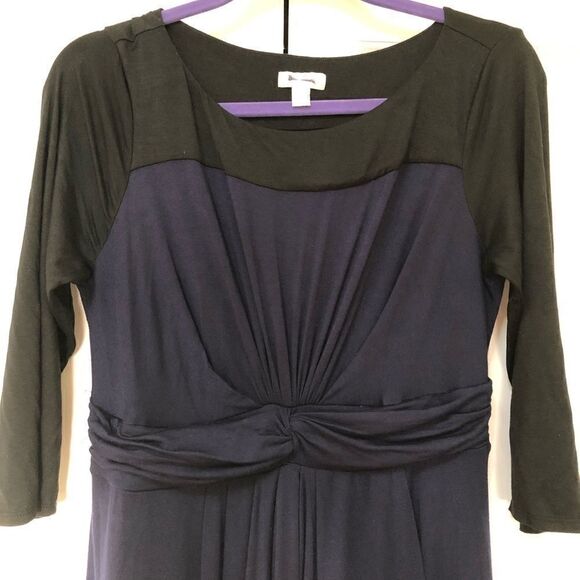 A Pea in the Pod Faux-wrap Maternity Dress - Picture 5 of 10